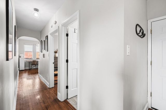 2837 N Sawyer Avenue 3R, Chicago, IL 60618