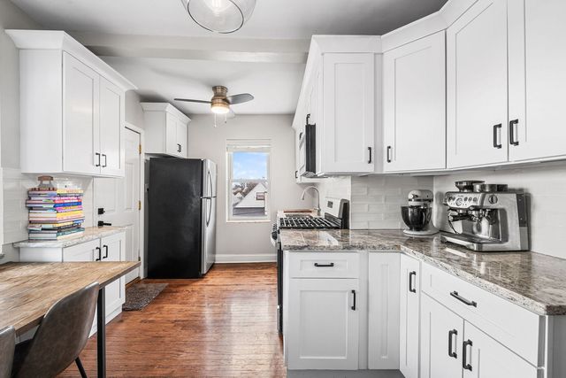 2837 N Sawyer Avenue 3R, Chicago, IL 60618