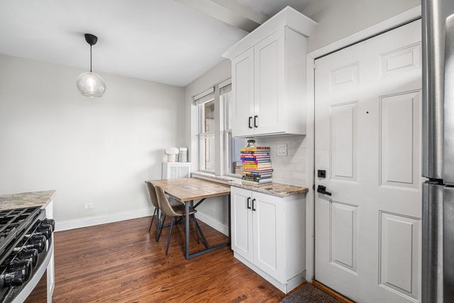 2837 N Sawyer Avenue 3R, Chicago, IL 60618