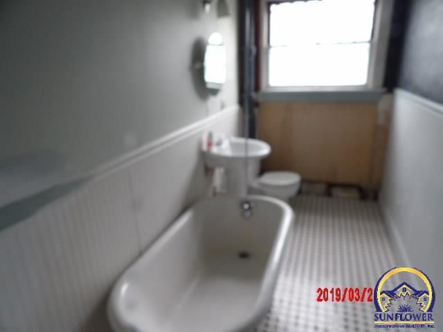800 SW Jewell AVE, Topeka, KS 66606