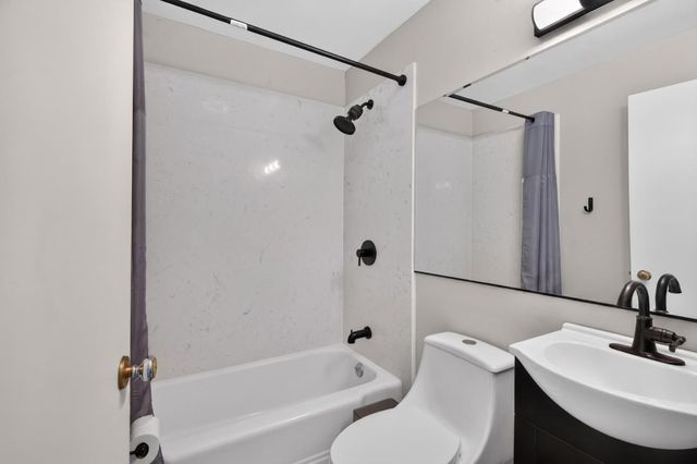 2119 Debbie Ln, Lodi, CA 95242