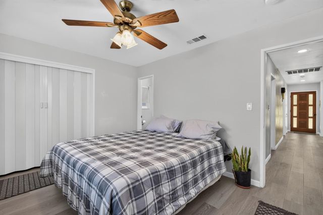 2119 Debbie Ln, Lodi, CA 95242