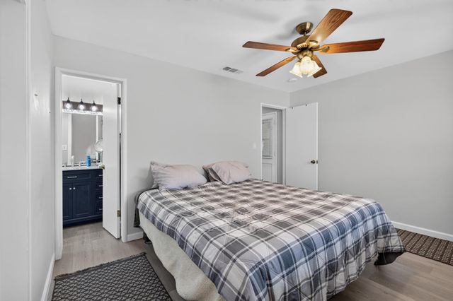 2119 Debbie Ln, Lodi, CA 95242