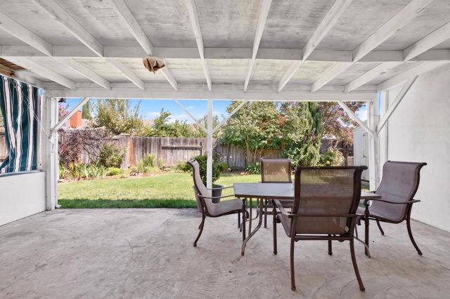 2119 Debbie Ln, Lodi, CA 95242