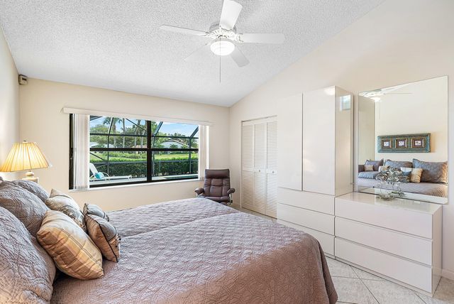 5722 Willow Creek Lane, Delray Beach, FL 33484