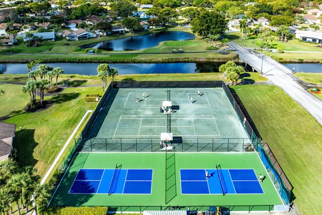 5722 Willow Creek Lane, Delray Beach, FL 33484