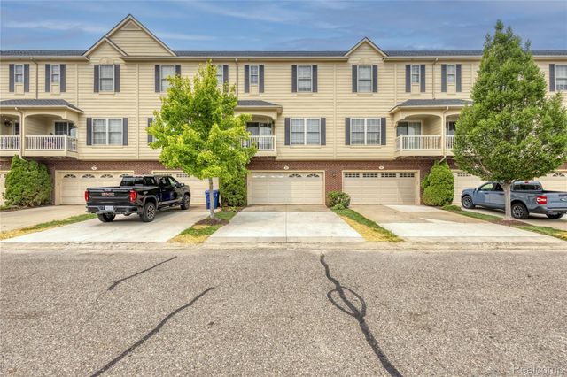 1569 E Lakeview Lane, Canton Charter Township, MI 48187