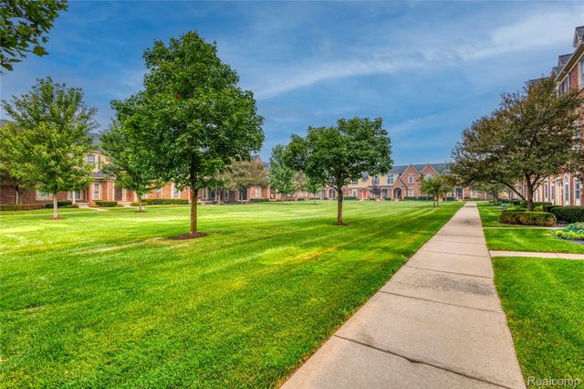 1569 E Lakeview Lane, Canton Charter Township, MI 48187