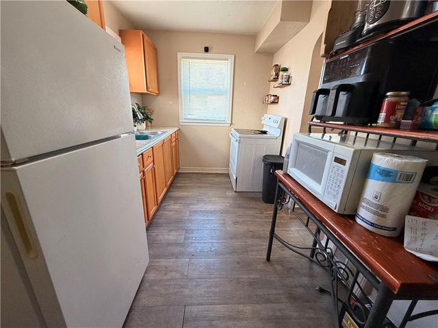 1480 E 77 Street, Kansas City, MO 64131
