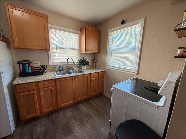 1480 E 77 Street, Kansas City, MO 64131