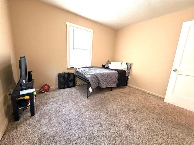 1480 E 77 Street, Kansas City, MO 64131