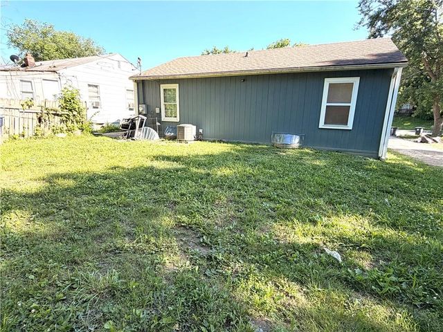1480 E 77 Street, Kansas City, MO 64131