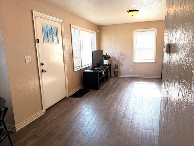 1480 E 77 Street, Kansas City, MO 64131