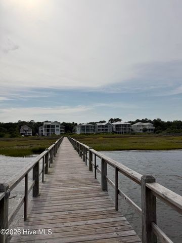1013 Saltspray Lane, Wilmington, NC 28409