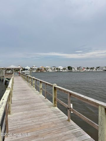 1013 Saltspray Lane, Wilmington, NC 28409