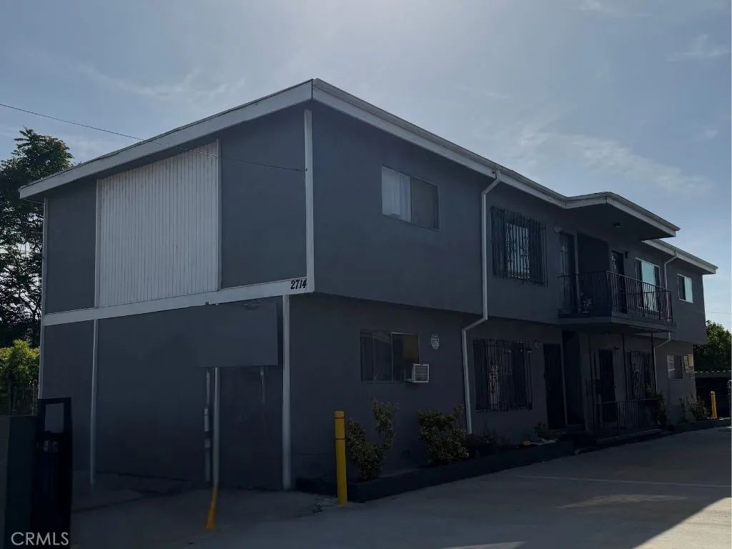 2714 Queen, Los Angeles, CA 90039