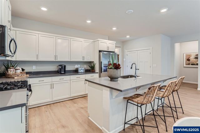 5617 Edward Ct SE, Albany, OR 97322