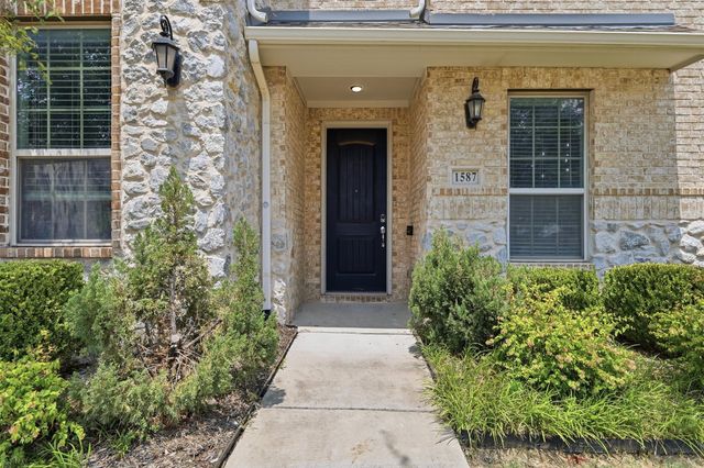 1587 Wittington Place, Farmers Branch, TX 75234