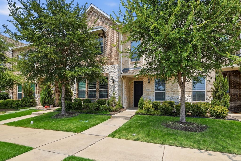 1587 Wittington Place, Farmers Branch, TX 75234