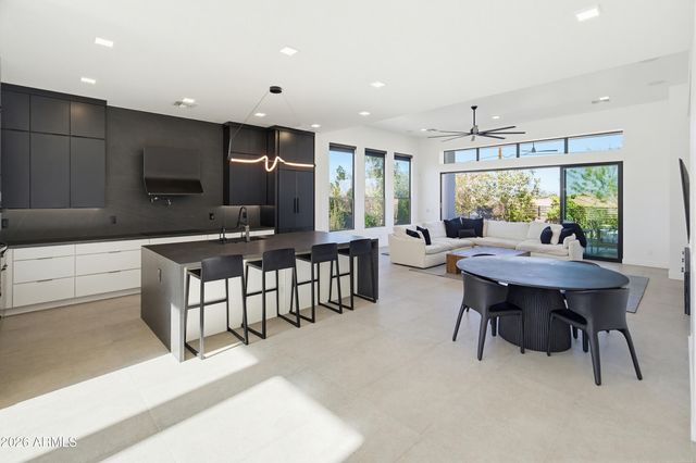 3350 E HIGHLINE CANAL Road, Phoenix, AZ 85042