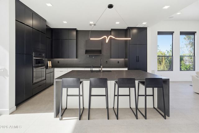 3350 E HIGHLINE CANAL Road, Phoenix, AZ 85042