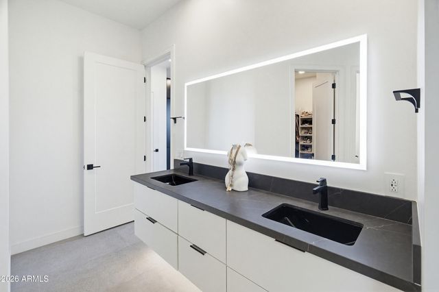 3350 E HIGHLINE CANAL Road, Phoenix, AZ 85042