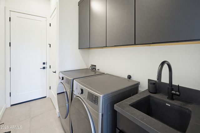 3350 E HIGHLINE CANAL Road, Phoenix, AZ 85042