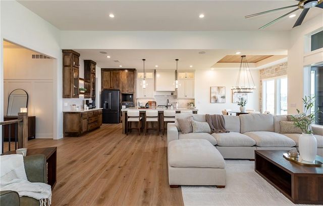 18609 Mohawk Lane, Overland Park, KS 66085