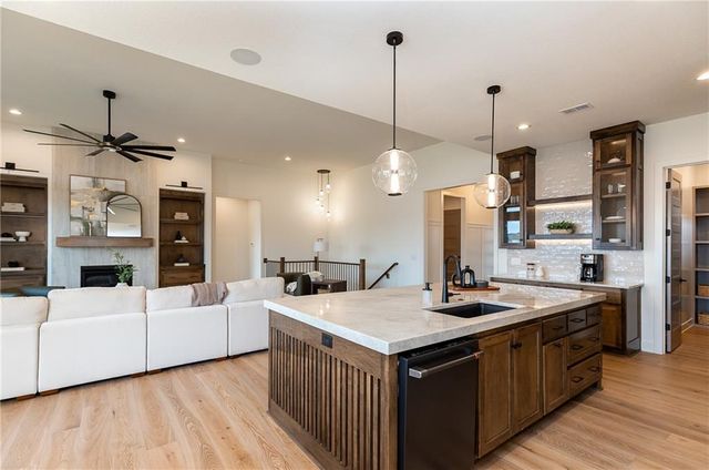 18609 Mohawk Lane, Overland Park, KS 66085