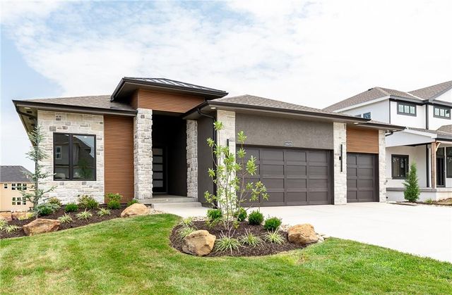 18609 Mohawk Lane, Overland Park, KS 66085