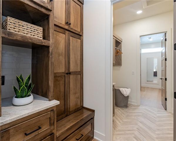 18609 Mohawk Lane, Overland Park, KS 66085