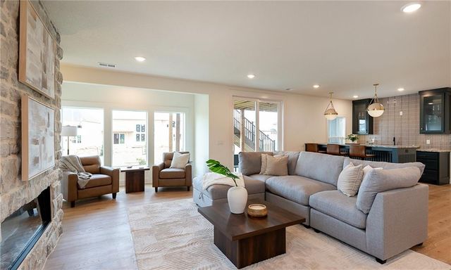 18609 Mohawk Lane, Overland Park, KS 66085