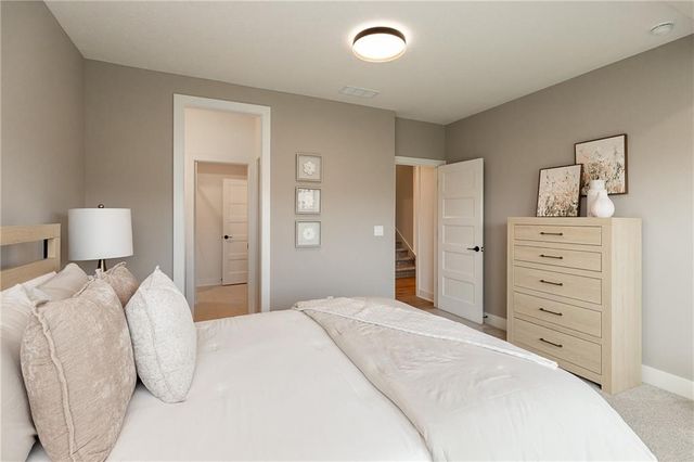 18609 Mohawk Lane, Overland Park, KS 66085