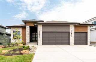 18609 Mohawk Lane, Overland Park, KS 66085