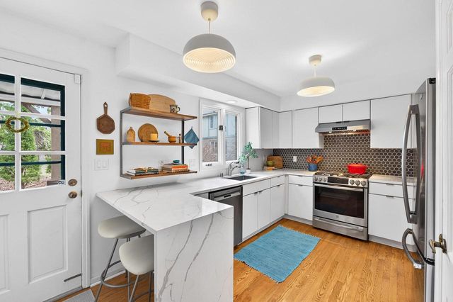 3111 E Hampshire STREET, Milwaukee, WI 53211