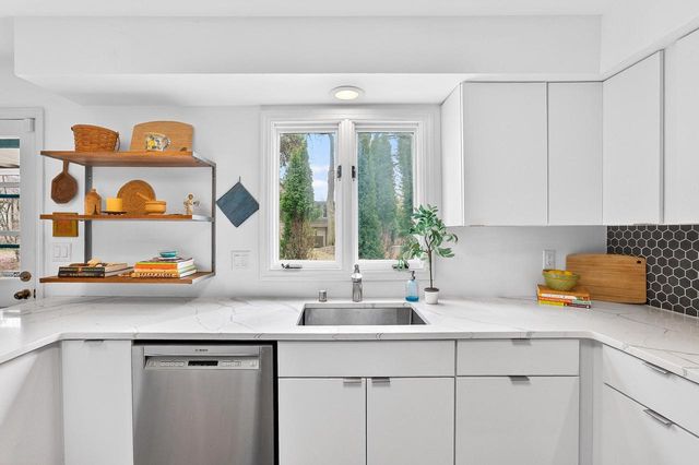 3111 E Hampshire STREET, Milwaukee, WI 53211