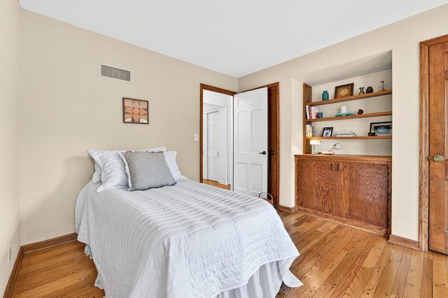 3111 E Hampshire STREET, Milwaukee, WI 53211