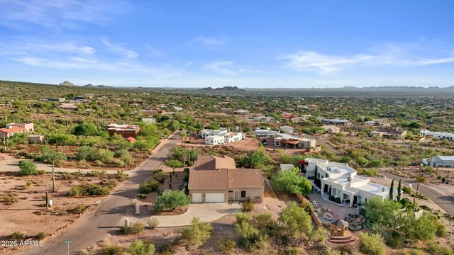 2564 N CHARLEBOIS Road, Apache Junction, AZ 85119