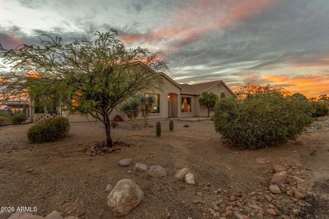 2564 N CHARLEBOIS Road, Apache Junction, AZ 85119