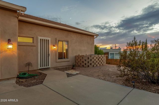 2564 N CHARLEBOIS Road, Apache Junction, AZ 85119