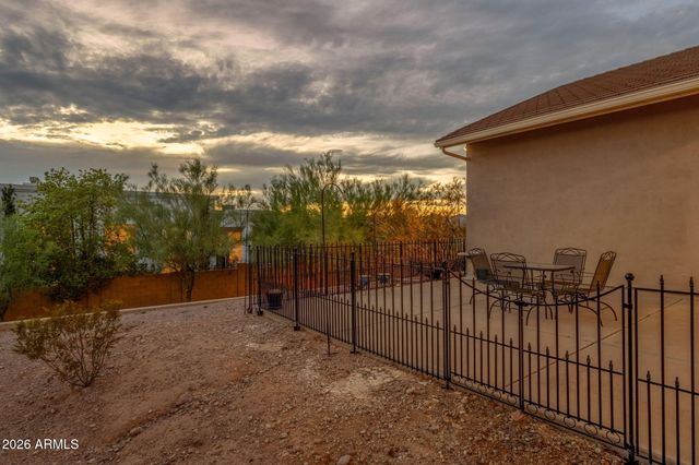 2564 N CHARLEBOIS Road, Apache Junction, AZ 85119