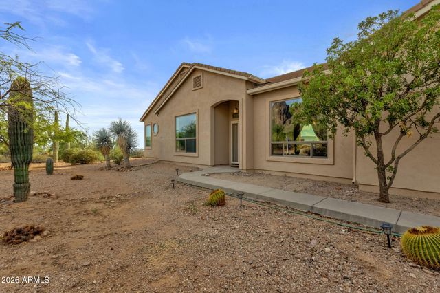 2564 N CHARLEBOIS Road, Apache Junction, AZ 85119
