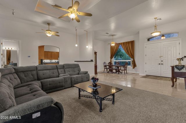 2564 N CHARLEBOIS Road, Apache Junction, AZ 85119