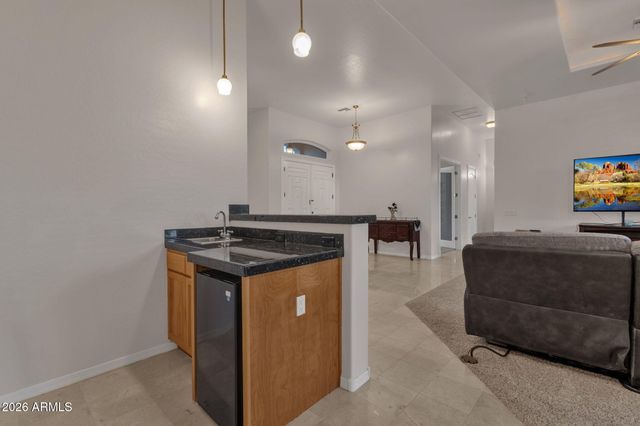 2564 N CHARLEBOIS Road, Apache Junction, AZ 85119