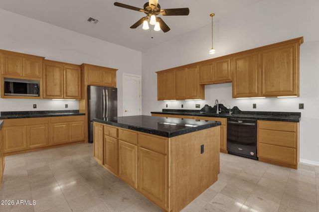 2564 N CHARLEBOIS Road, Apache Junction, AZ 85119