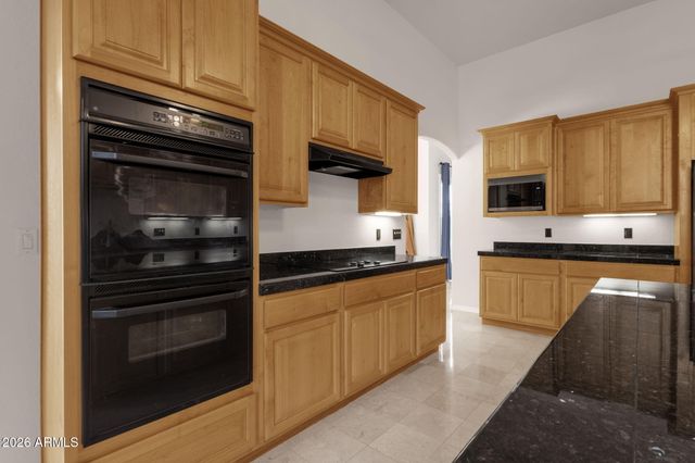 2564 N CHARLEBOIS Road, Apache Junction, AZ 85119