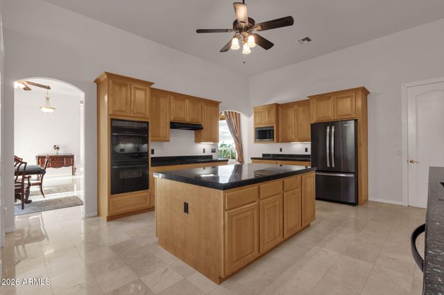 2564 N CHARLEBOIS Road, Apache Junction, AZ 85119