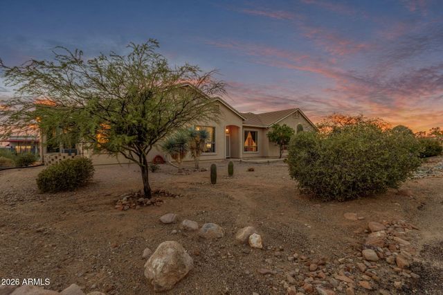 2564 N CHARLEBOIS Road, Apache Junction, AZ 85119