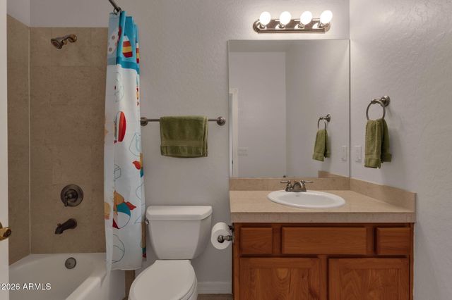 2564 N CHARLEBOIS Road, Apache Junction, AZ 85119