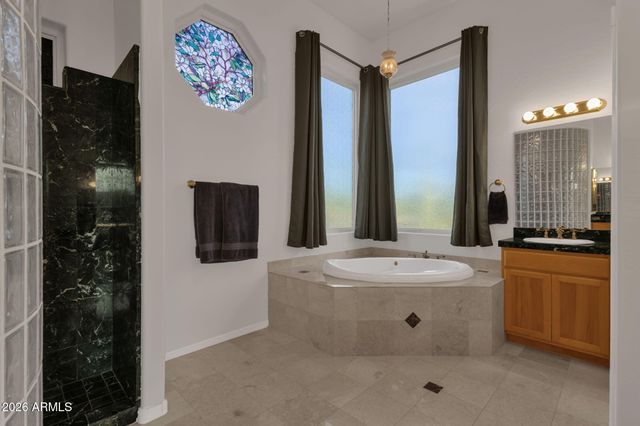 2564 N CHARLEBOIS Road, Apache Junction, AZ 85119